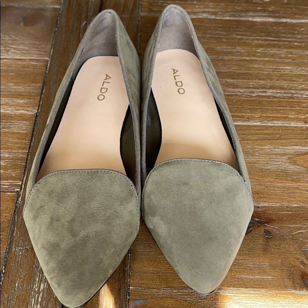 Aldo green flats size 6